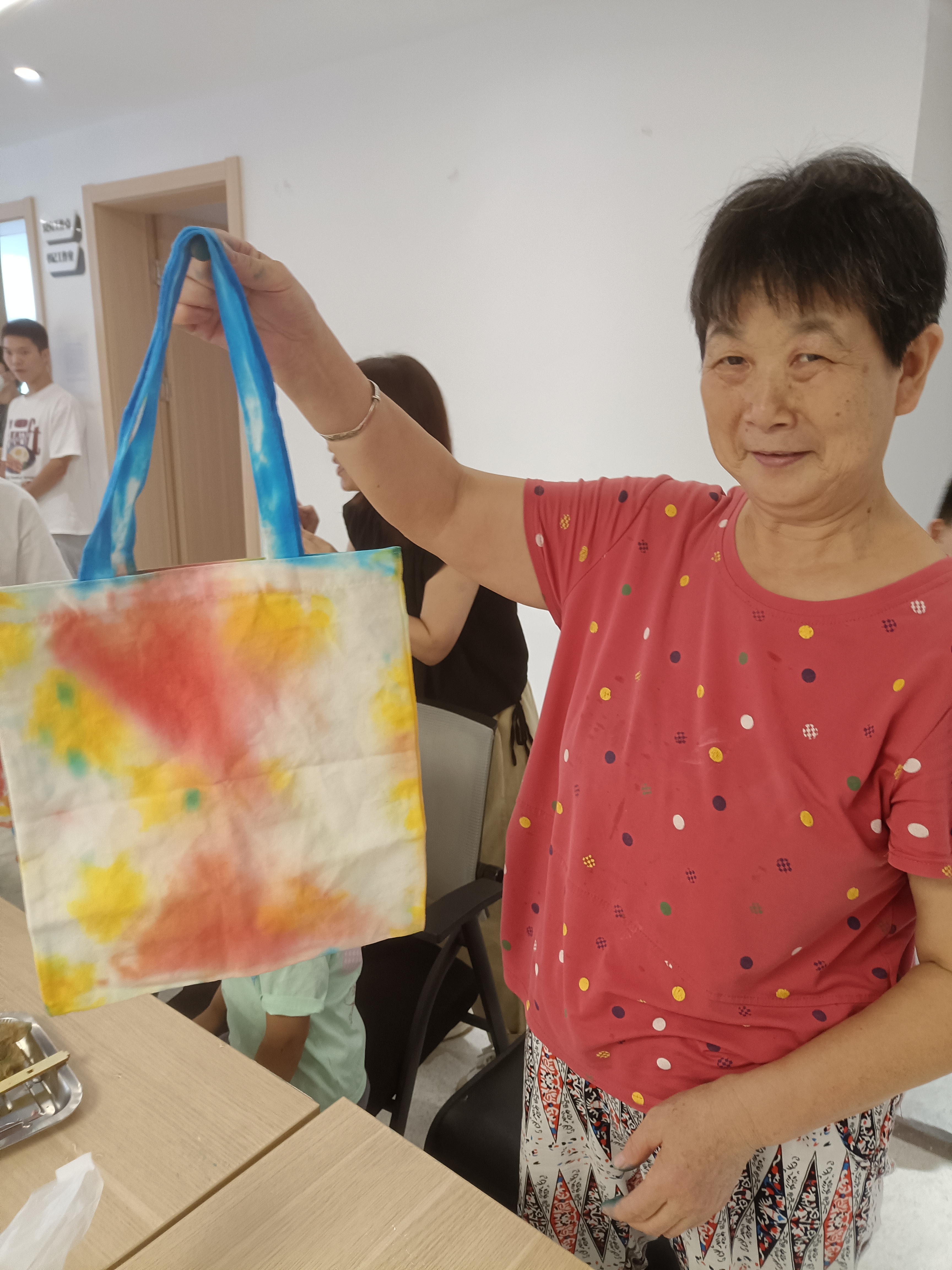 0830_095119_905.jpg 0830_095119_905.jpg