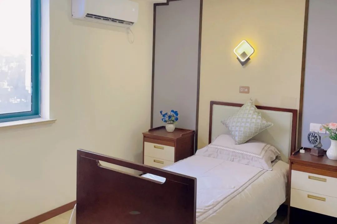 0921_102054_743.jpg 0921_102054_743.jpg