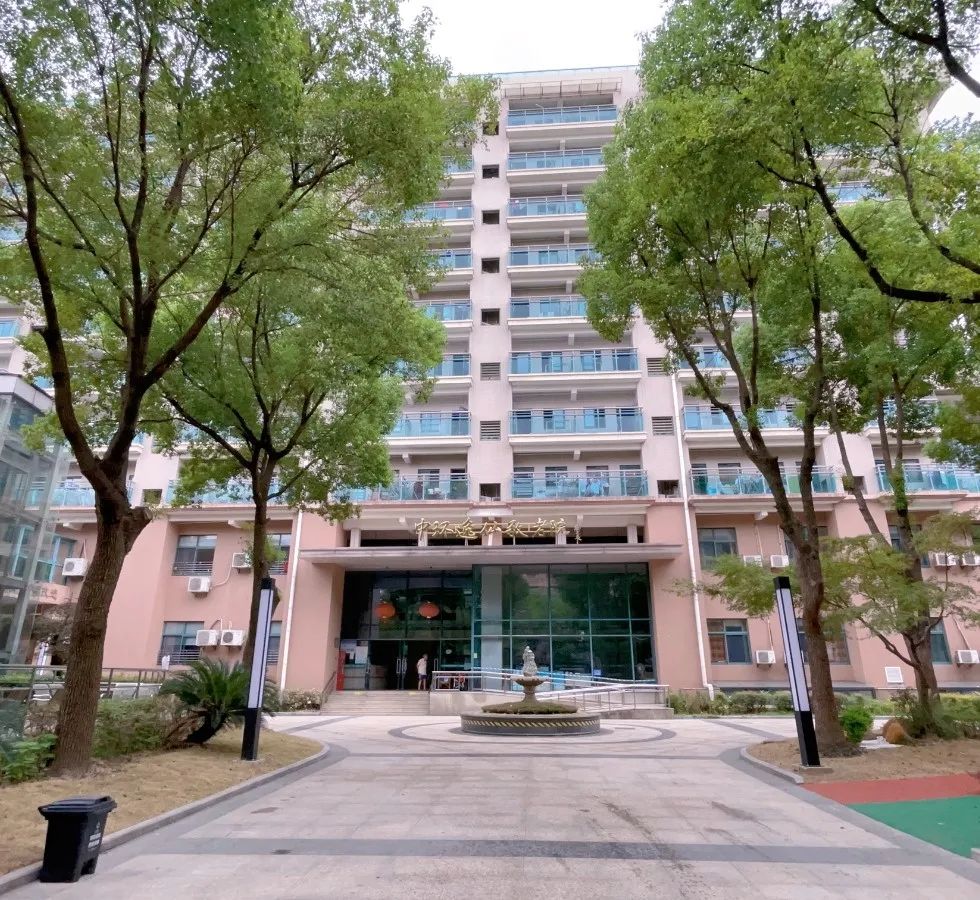 0921_102227_612.jpg 0921_102227_612.jpg