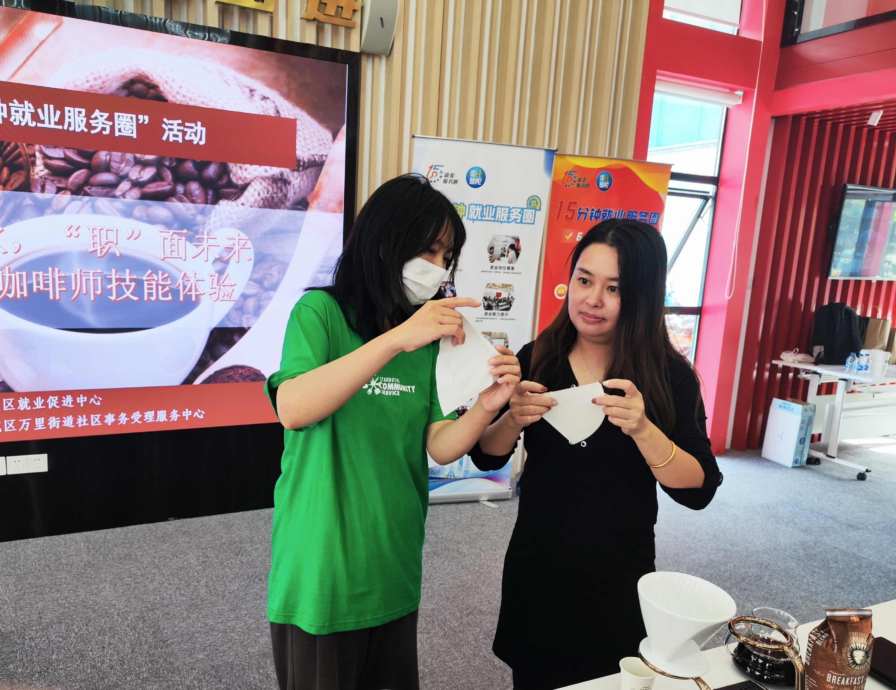 1030_121603_640.png 1030_121603_640.png