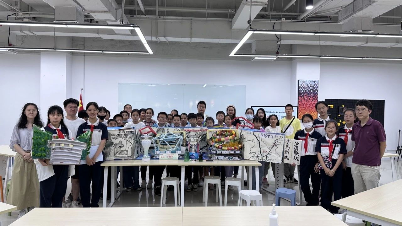 1030_125117_313.jpg 1030_125117_313.jpg