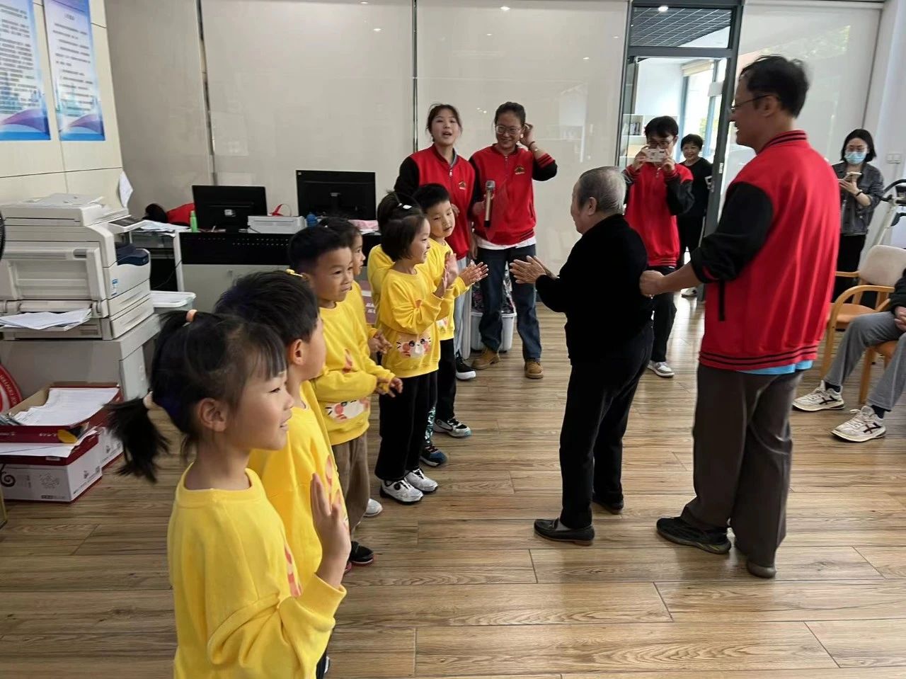 1031_143908_418.jpg 1031_143908_418.jpg