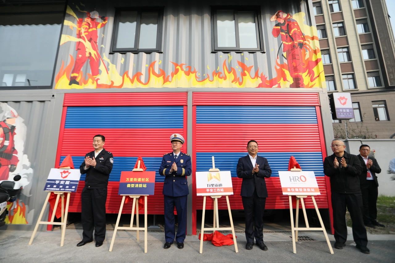 1128_130438_819.jpg 1128_130438_819.jpg