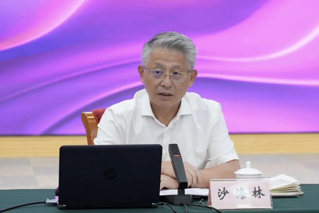 0825_082744_858.jpg 0825_082744_858.jpg