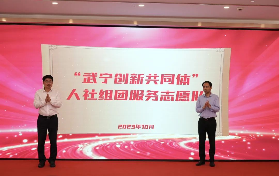 1030_095702_839.jpg 1030_095702_839.jpg