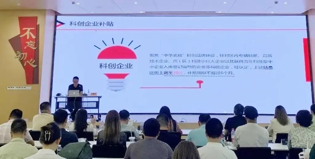 0719_164326_280.jpg 0719_164326_280.jpg