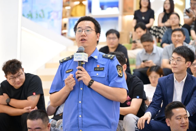 0703_151620_211.jpg 0703_151620_211.jpg