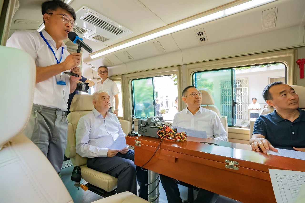 0609_161025_198.jpg 0609_161025_198.jpg