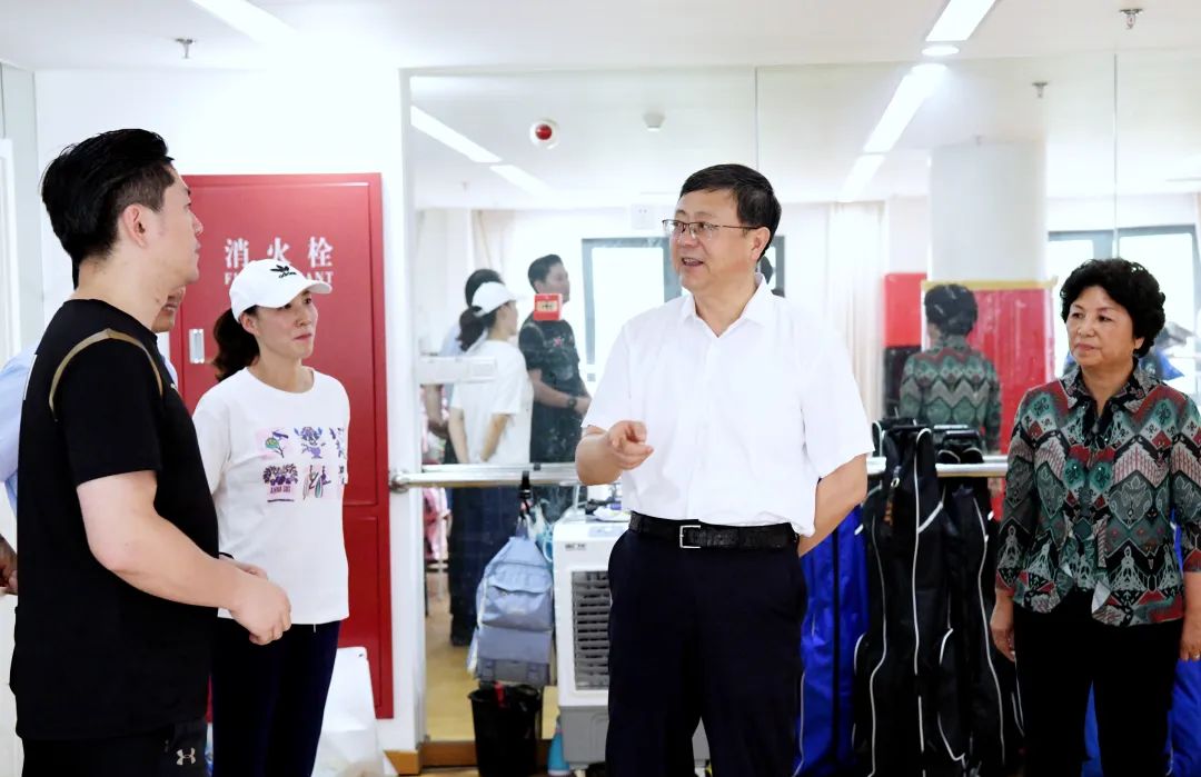 0810_075236_524.jpg 0810_075236_524.jpg