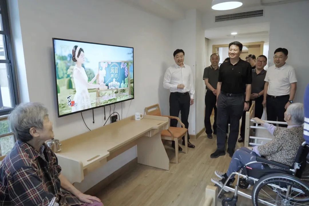 0830_080937_659.jpg 0830_080937_659.jpg