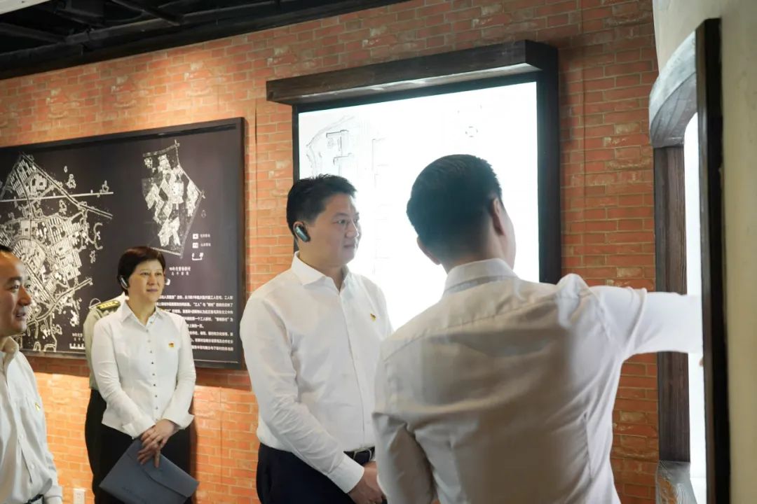 1016_083101_380.jpg 1016_083101_380.jpg