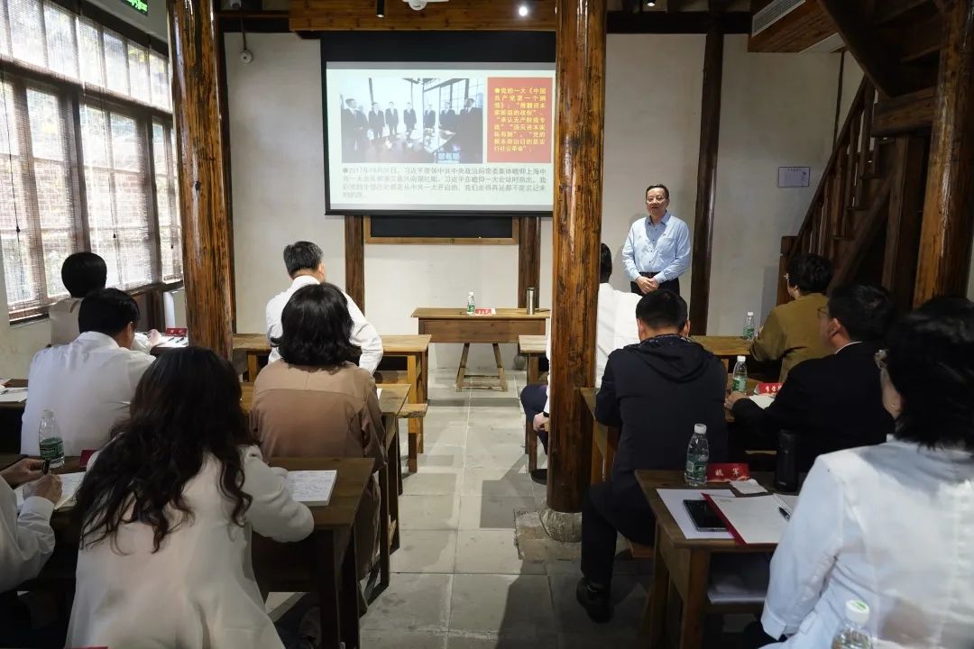 1016_083333_133.jpg 1016_083333_133.jpg