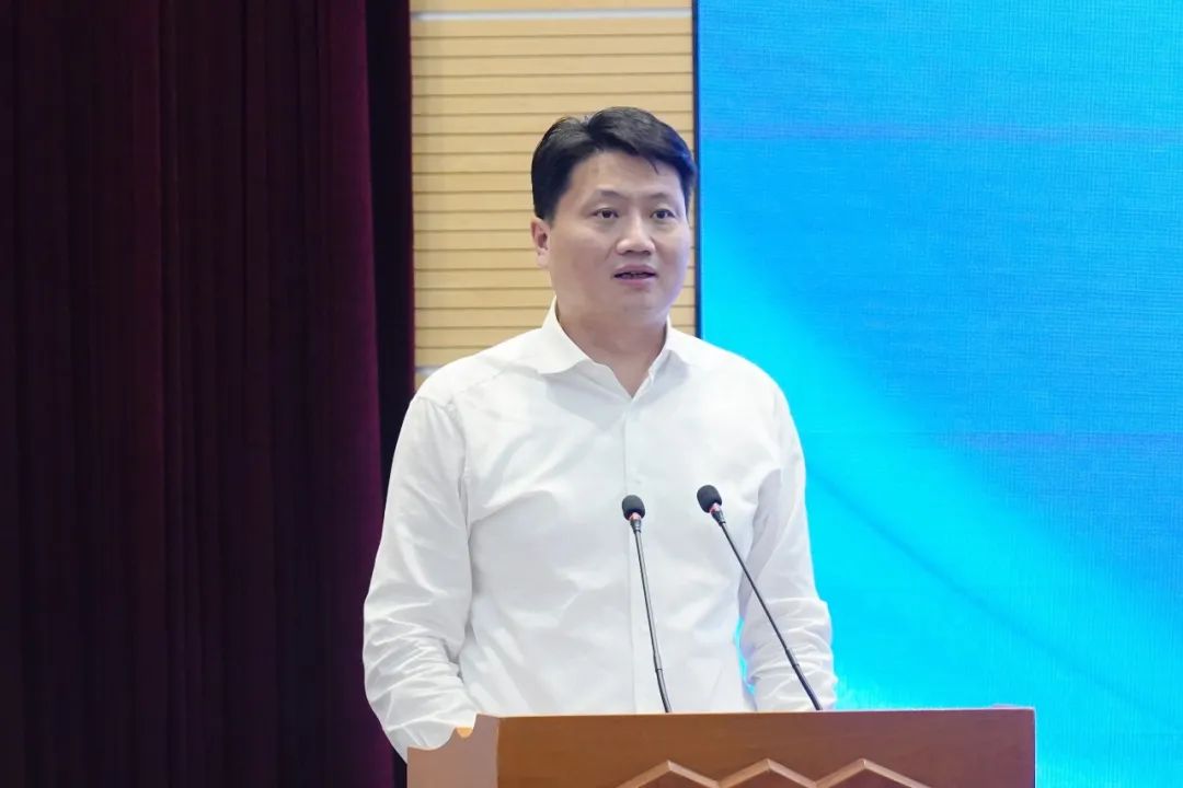 1016_093430_906.jpg 1016_093430_906.jpg