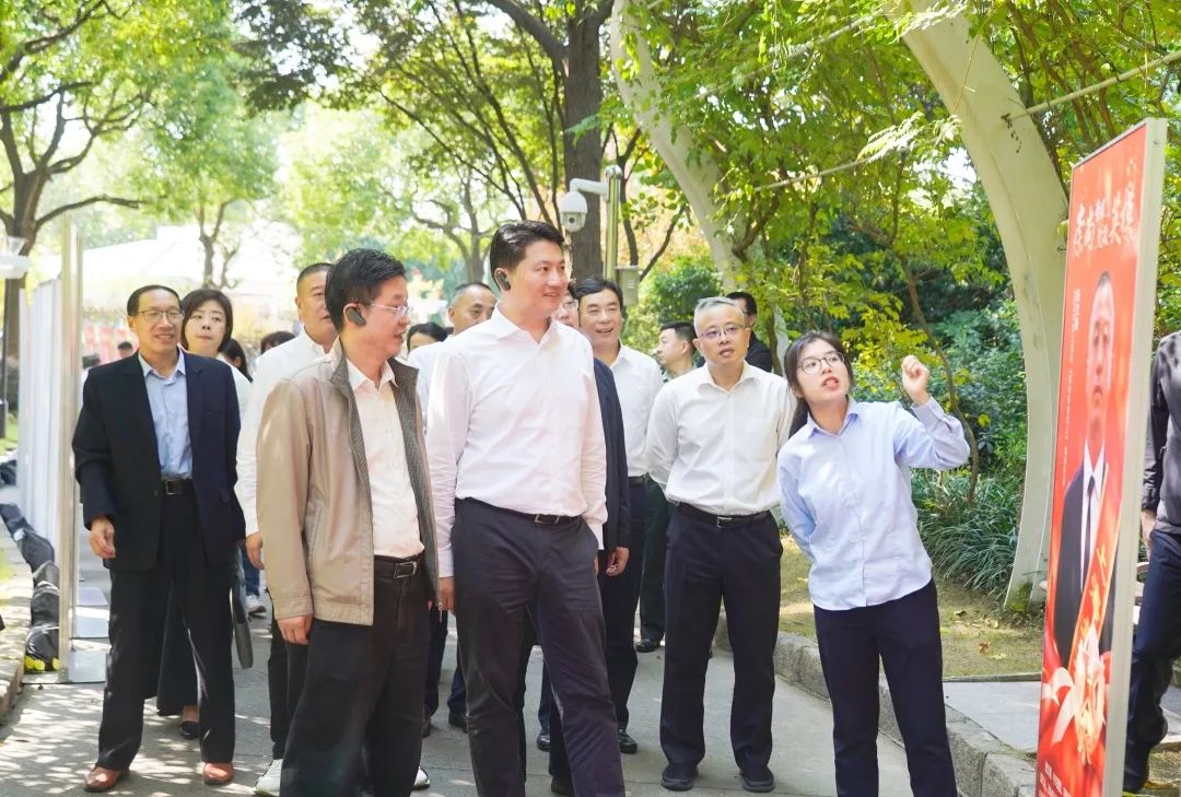 1019_080609_425.jpg 1019_080609_425.jpg