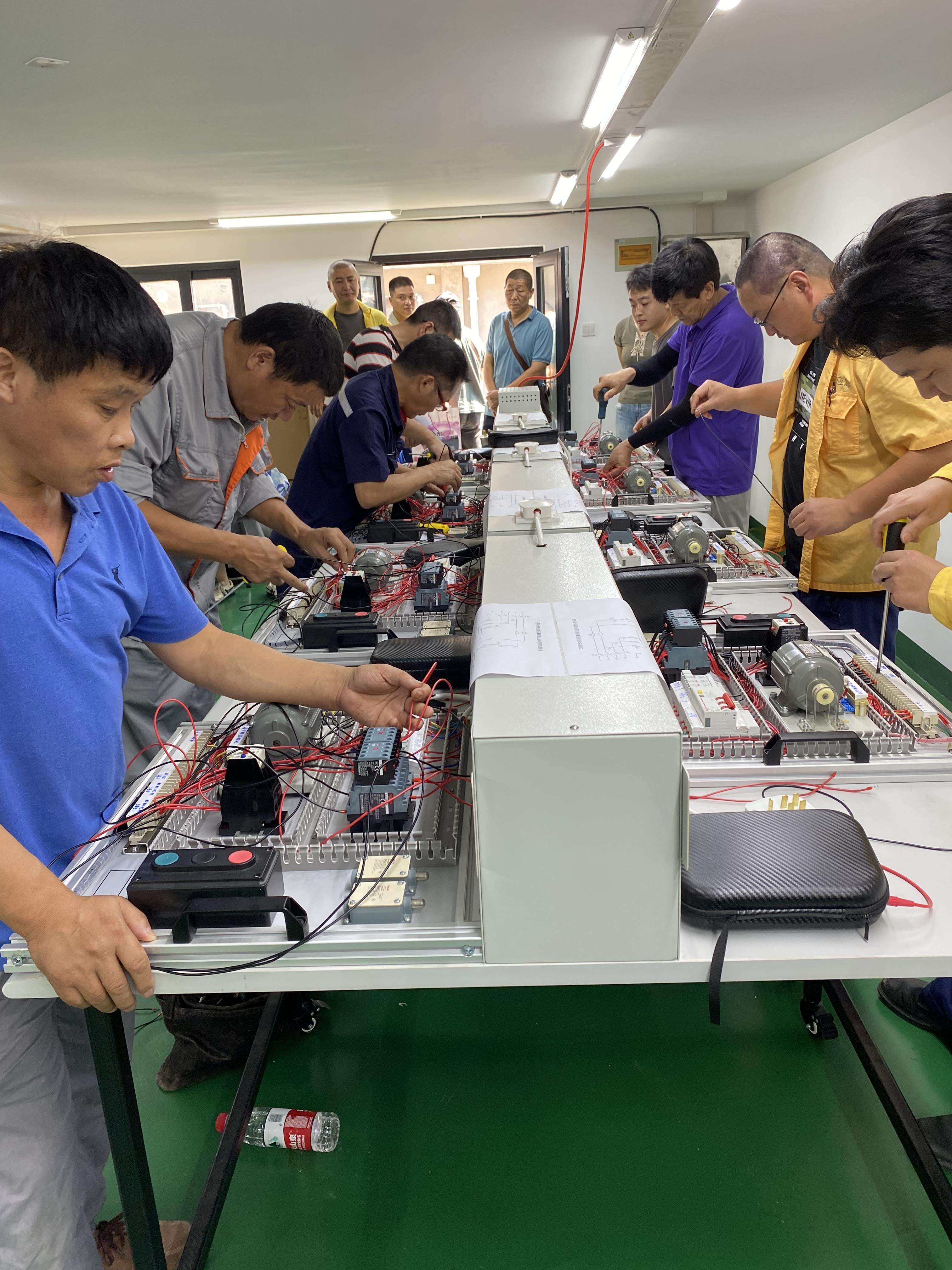 0201_155720_508.jpg 0201_155720_508.jpg