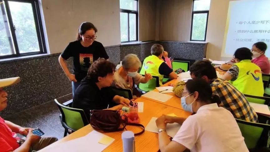 0205_081259_915.jpg 0205_081259_915.jpg