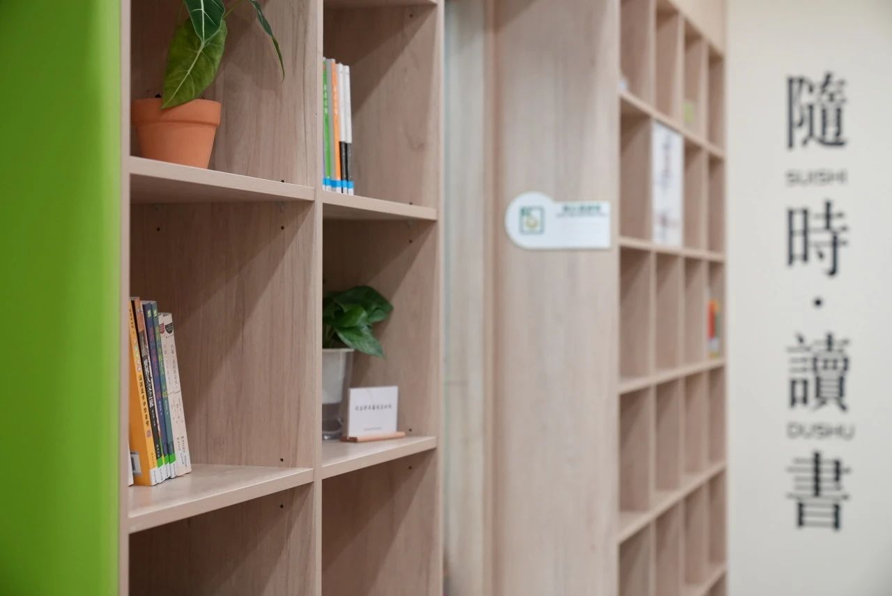 0422_084405_808.jpg 0422_084405_808.jpg