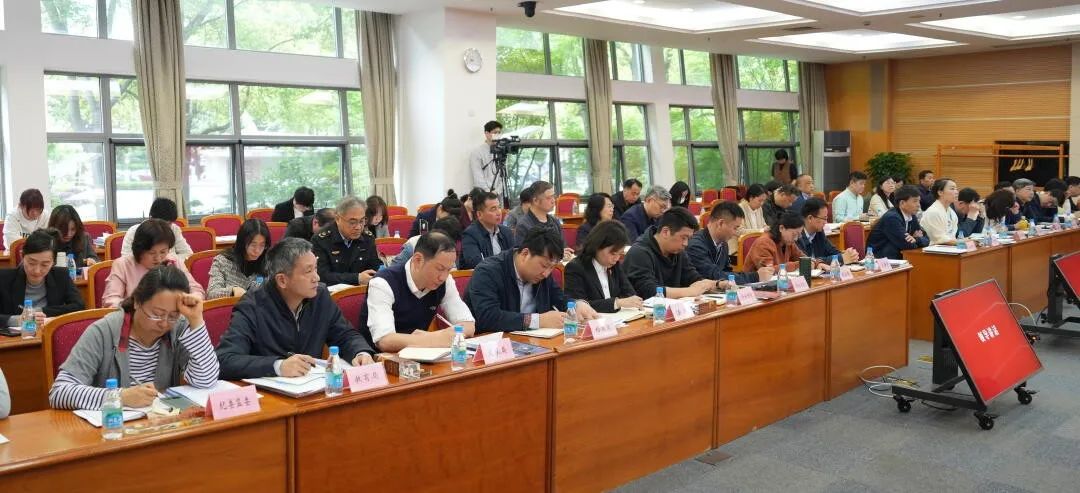 0428_083259_605.jpg 0428_083259_605.jpg