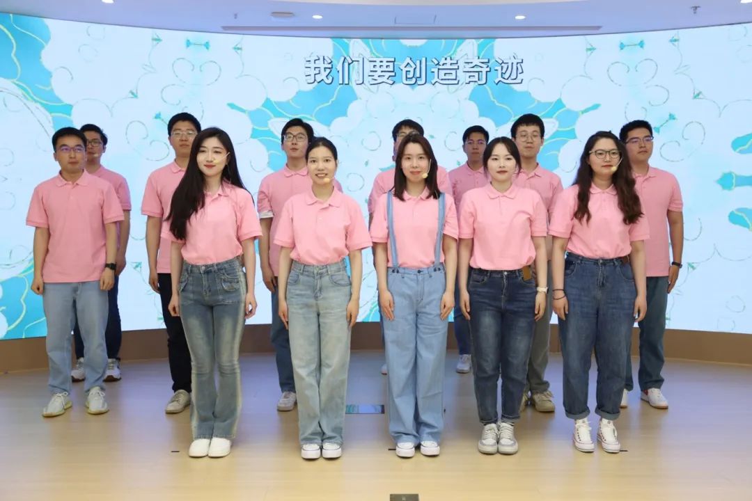 0508_085615_749.jpg 0508_085615_749.jpg