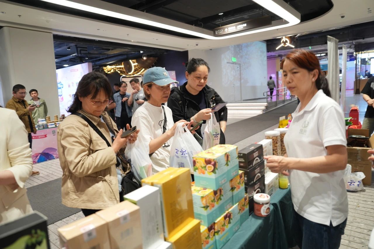 0513_082841_504.jpg 0513_082841_504.jpg