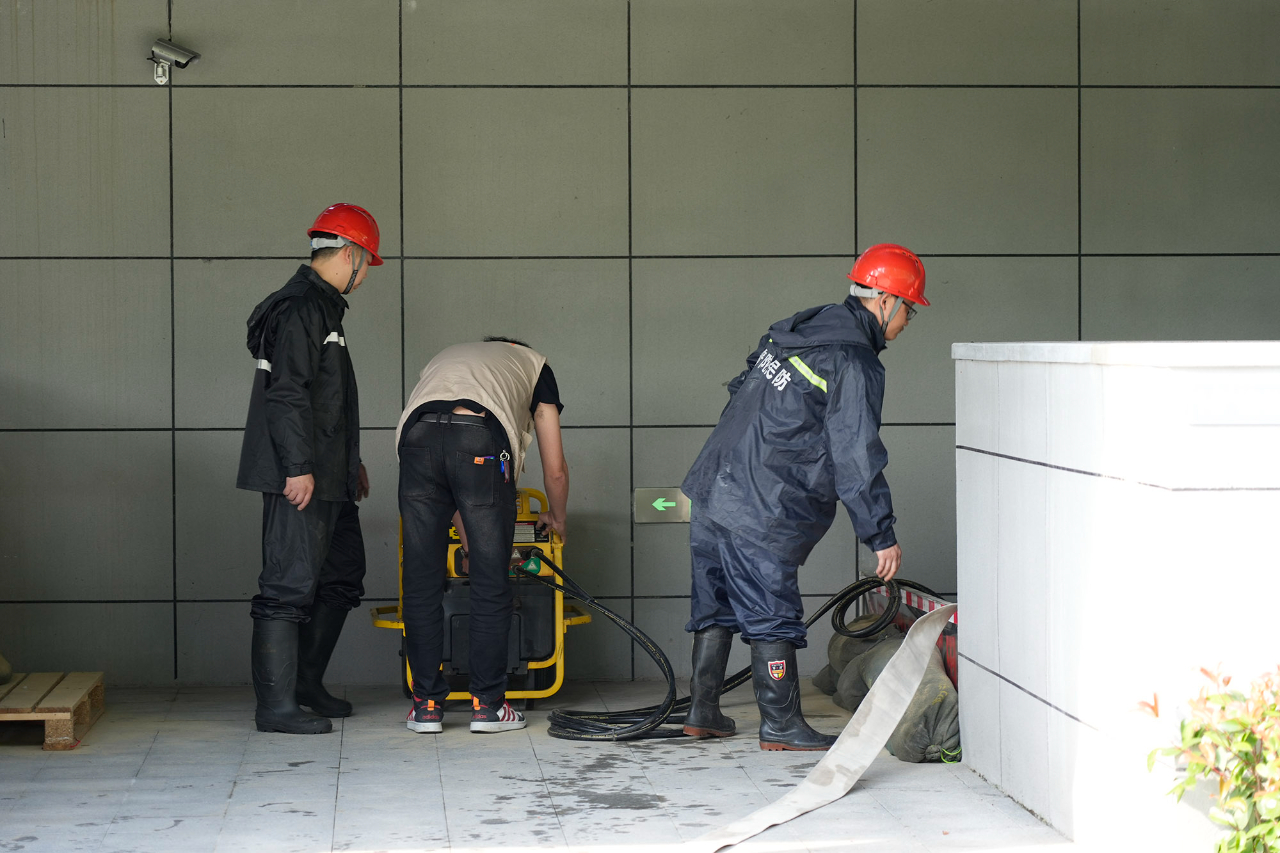 0611_083416_916.jpg 0611_083416_916.jpg