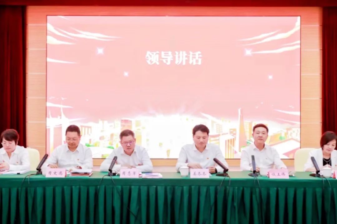 0701_145815_413.jpg 0701_145815_413.jpg