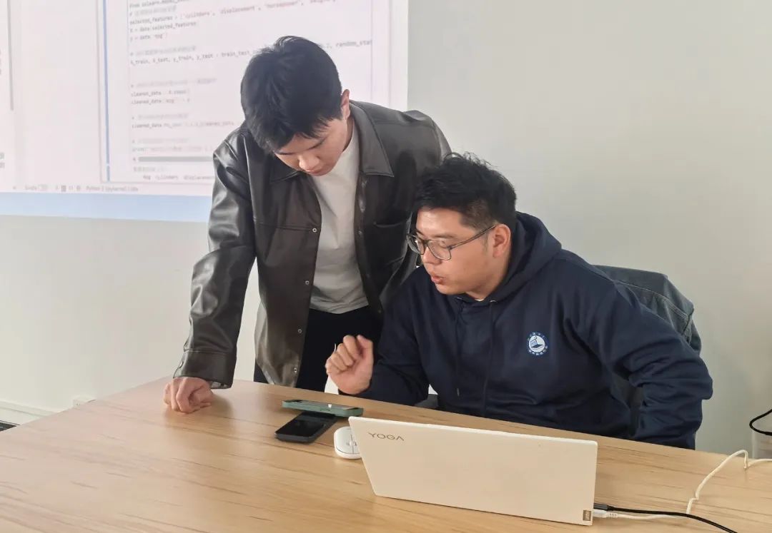 02 老师指导3-1.jpg