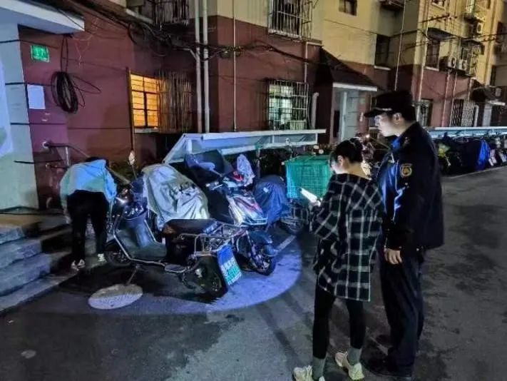 0527_135206_416.jpg 0527_135206_416.jpg