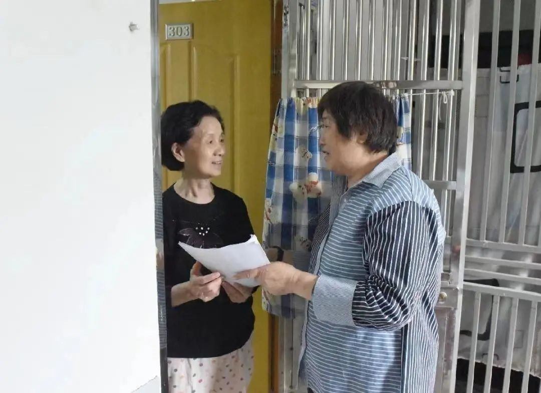 0526_085733_331.jpg 6402.jpg