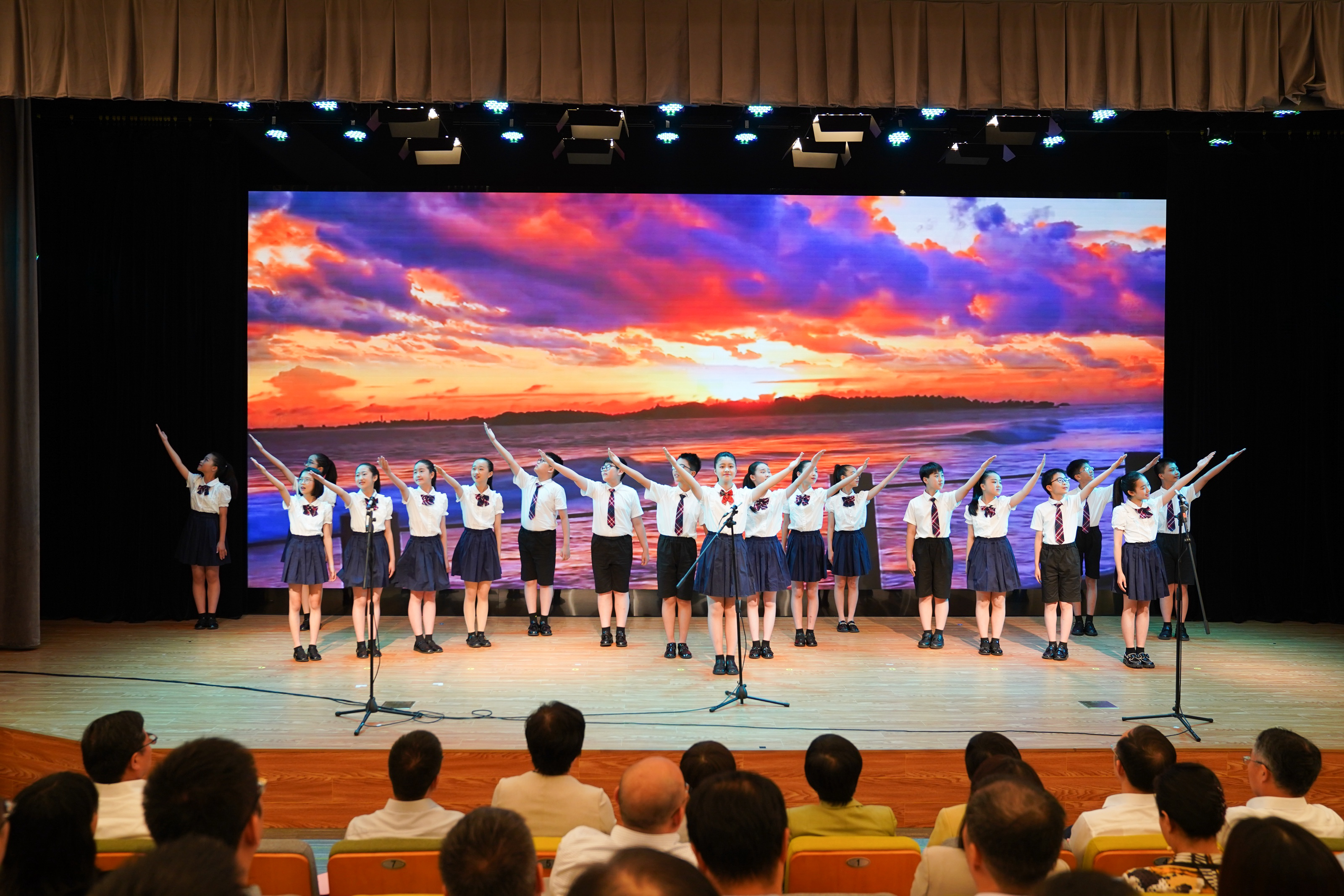 0606_083206_925.JPG 0606_083206_925.JPG