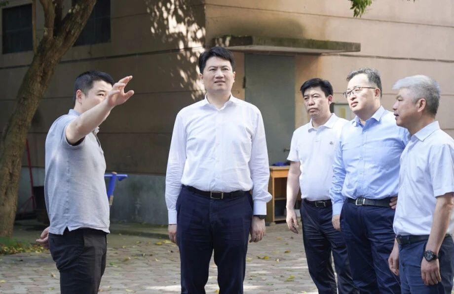 0527_084910_542.jpg 0527_084910_542.jpg