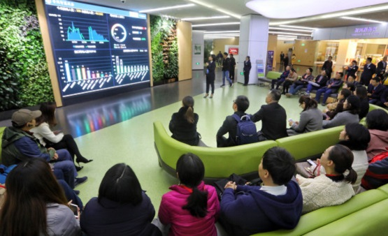 视频 | 市民代表来探访 普陀区政府开放日里看变化