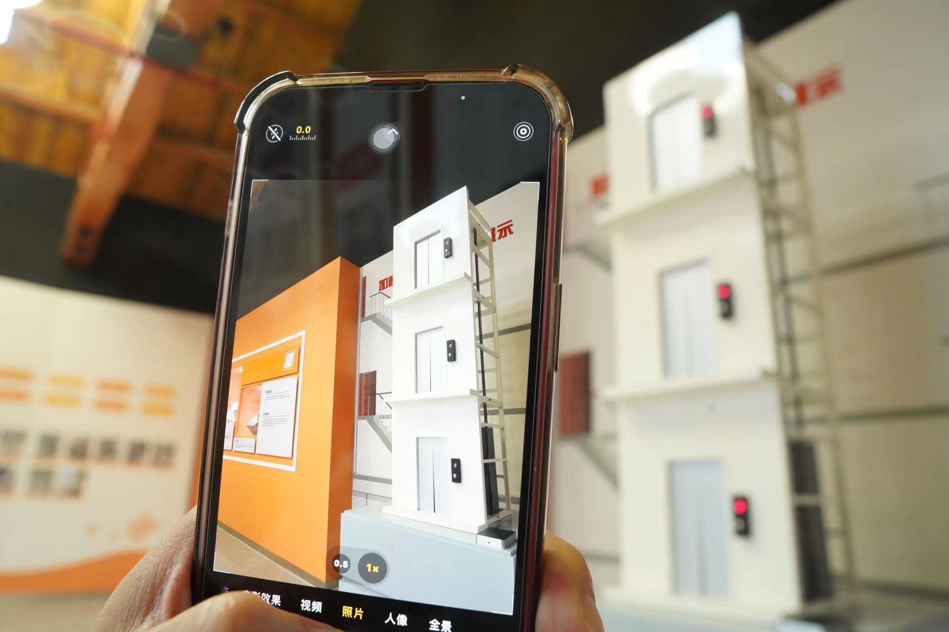 0825_095342_305.jpg 0825_095342_305.jpg