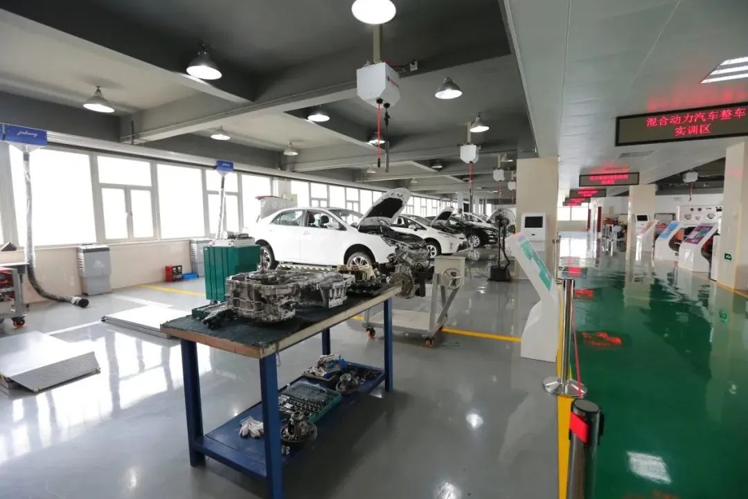 0208_132427_936.jpg 0.jpg