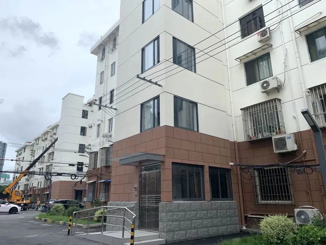 0815_084044_968.jpg 0 (2).jpg