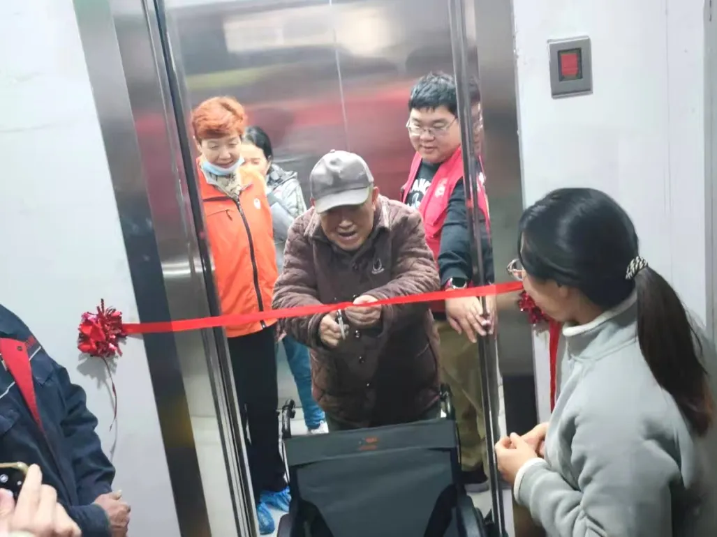 换新啦，真如这里二十年旧梯集体“退休”！