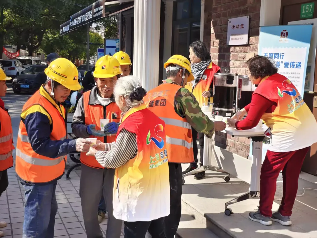 国际志愿者日可以怎么过？便民服务、星宝义卖、暖“新”茶摊，真如这里全都有