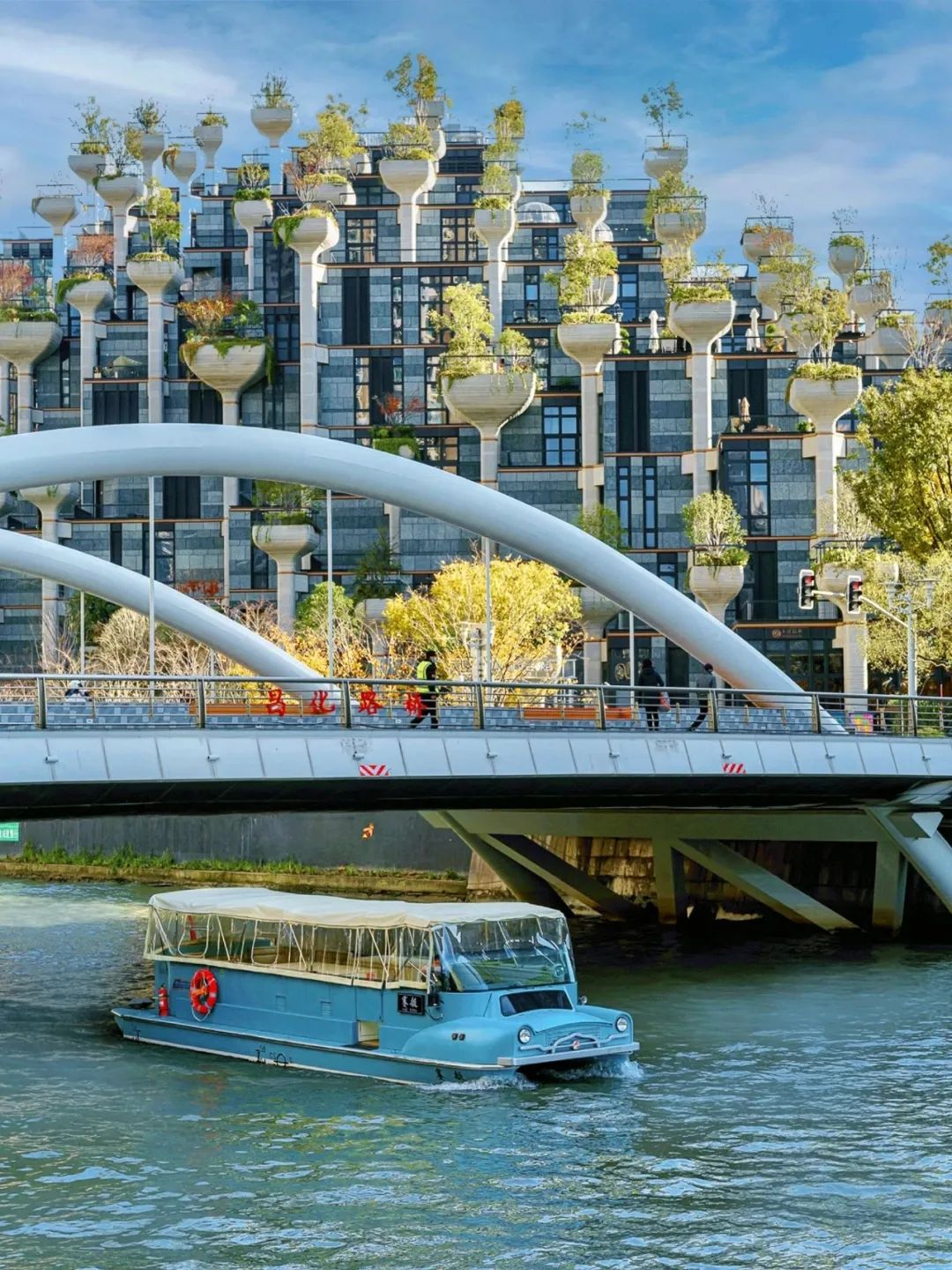 1012_081459_131.jpg 1012_081459_131.jpg