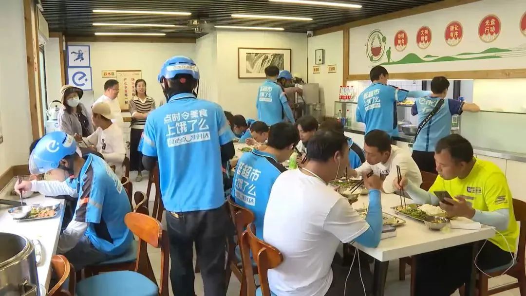 1026_081504_399.jpg 1026_081504_399.jpg