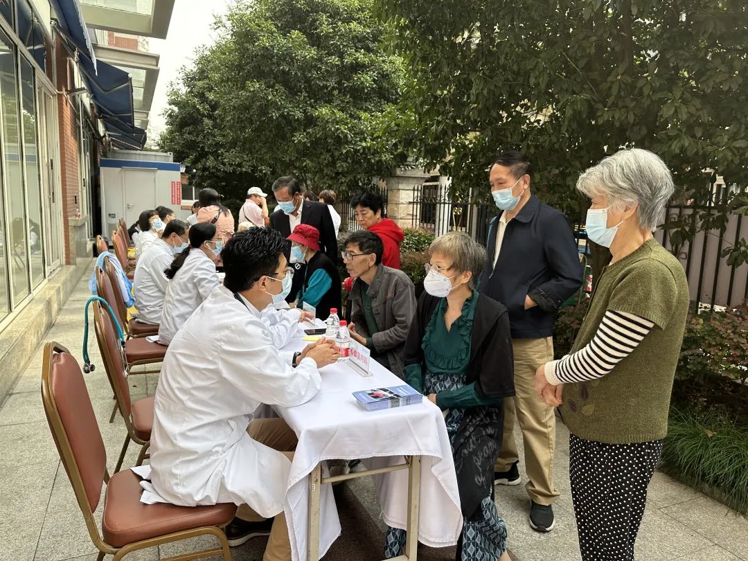 1017_141531_206.jpg 1017_141531_206.jpg