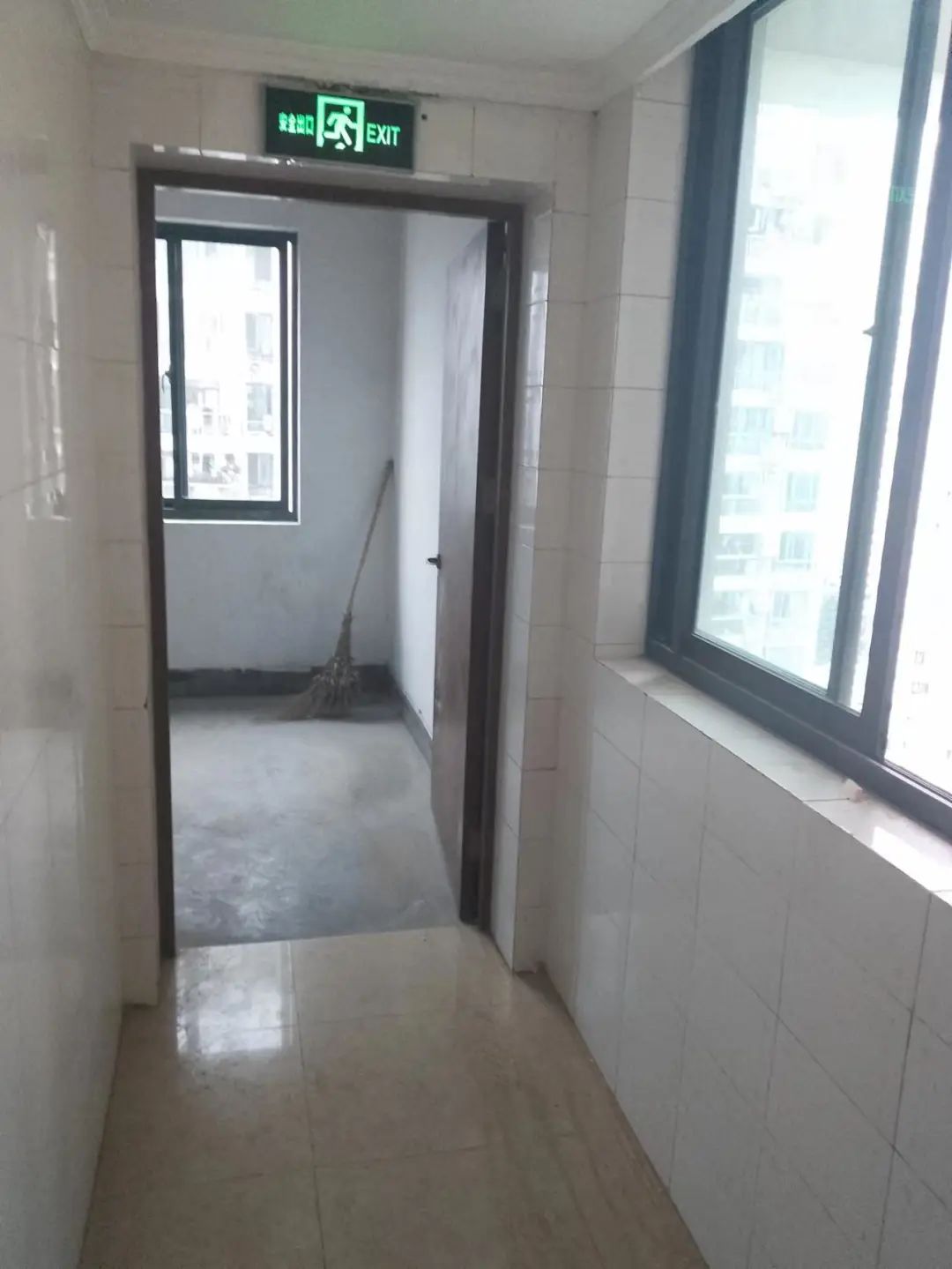 1024_093058_178.jpg 1024_093058_178.jpg