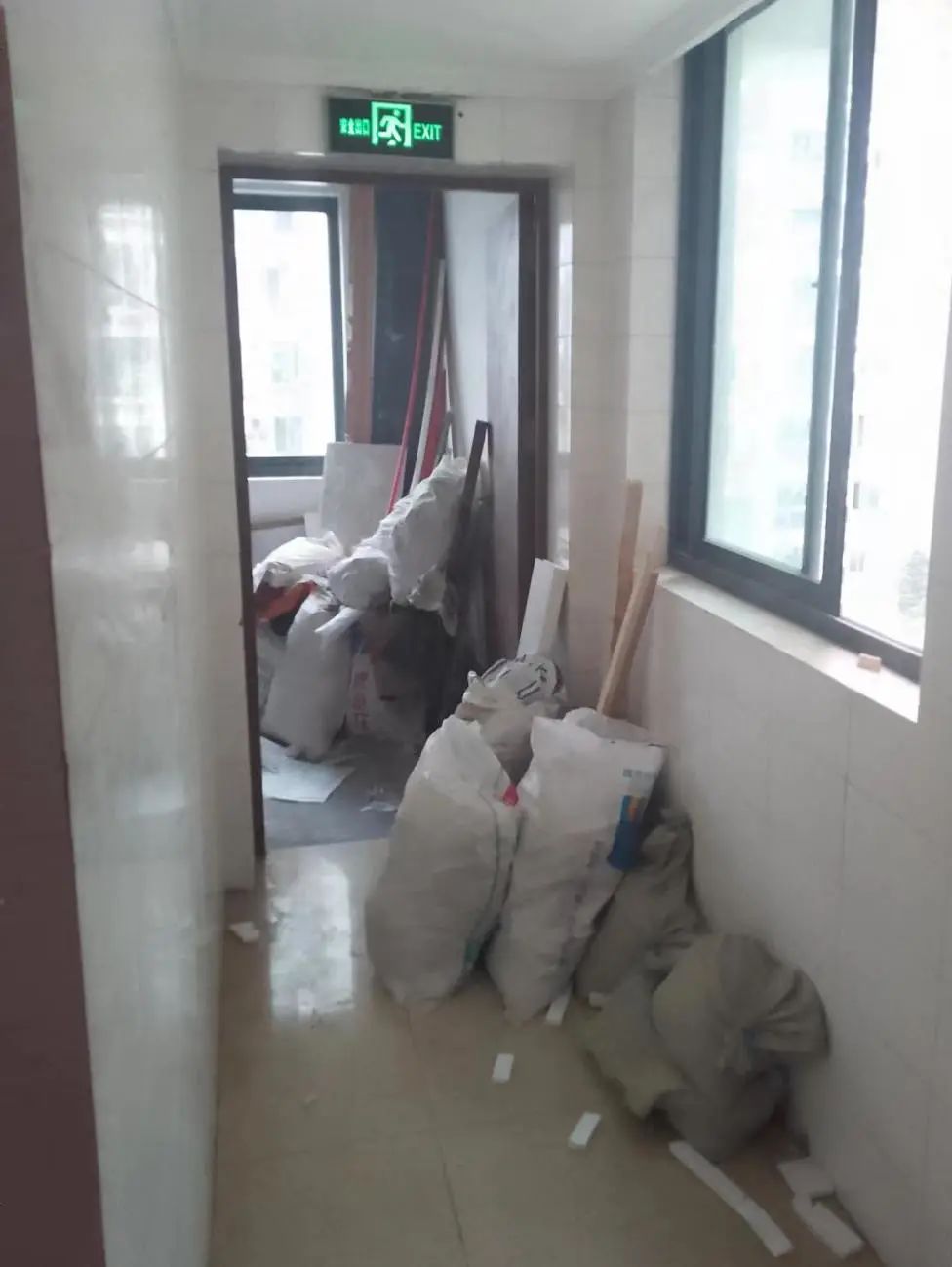 1024_093033_814.jpg 1024_093033_814.jpg