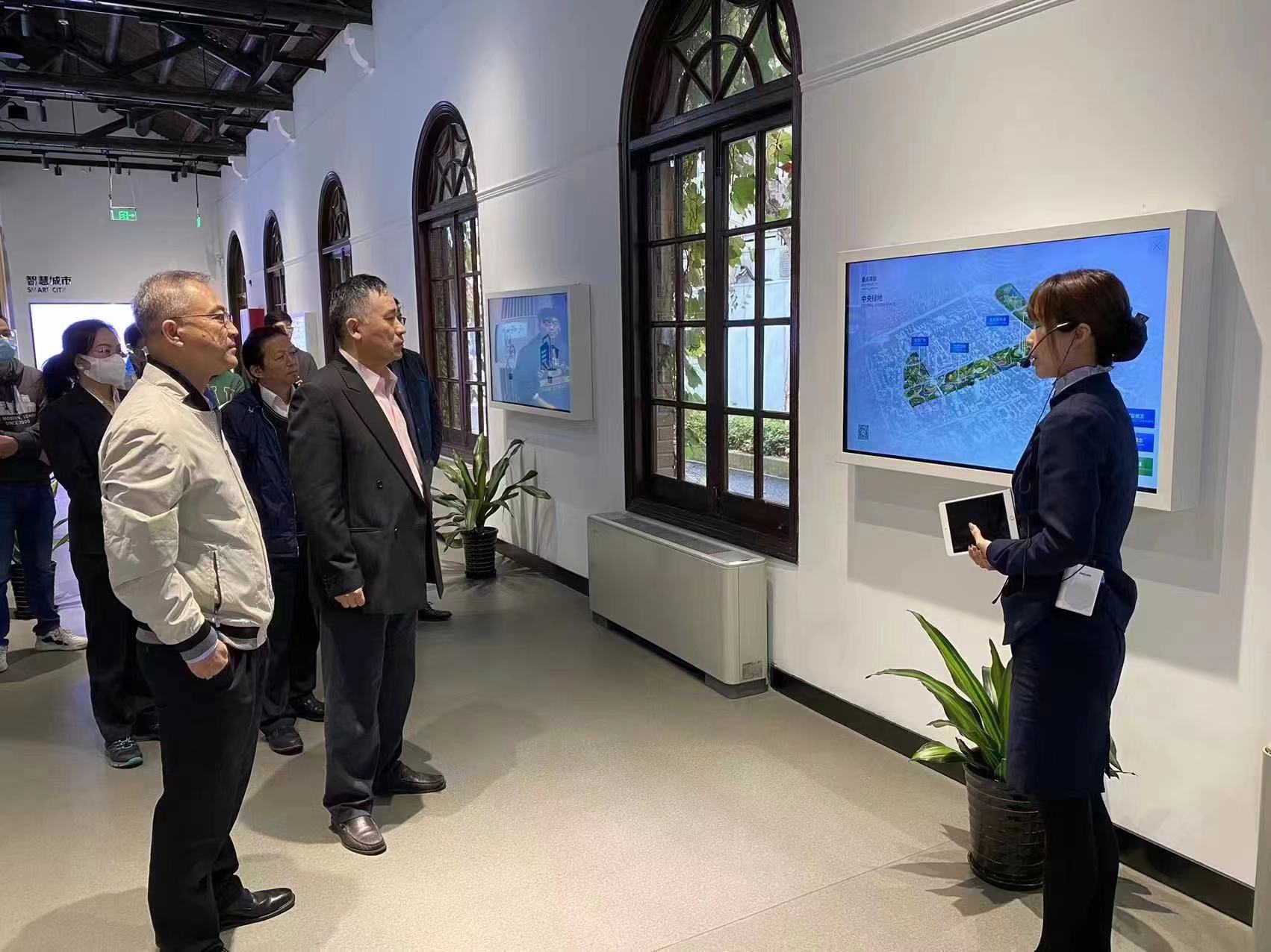 1124_082502_231.jpg 1123_091057_592.jpg